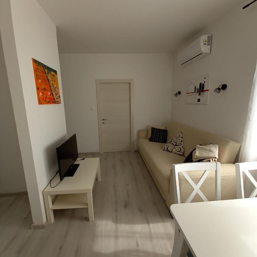 Apartmani Pajalic คิร์ก ภายนอก รูปภาพ