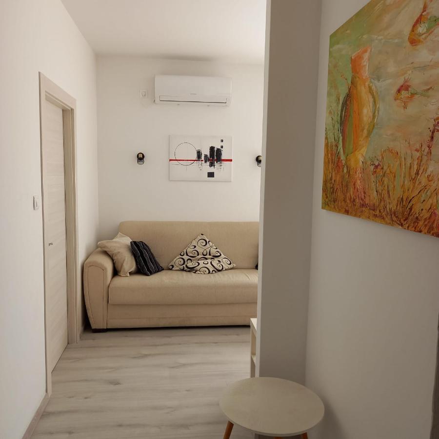 Apartmani Pajalic คิร์ก ภายนอก รูปภาพ